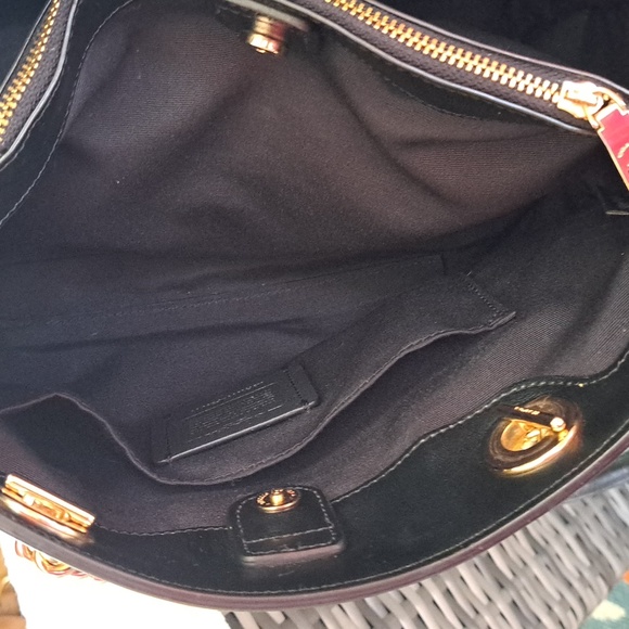 COACH BROOKE CHAIN Black Shoulder Bag Excellent  Condition - Picture 10 of 14